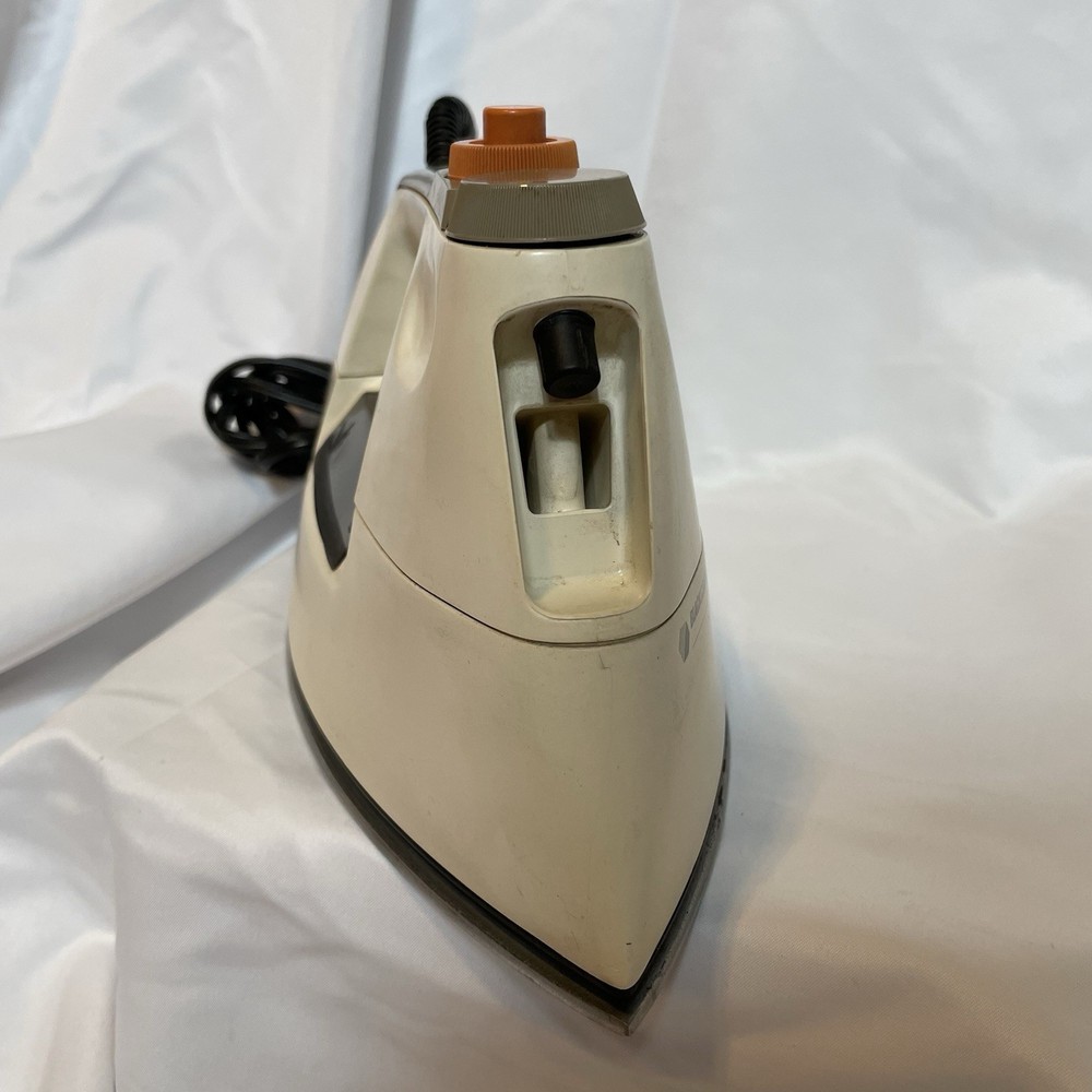 Vintage Black & Decker Spray Iron Beige w/ Steam – Tested & Working