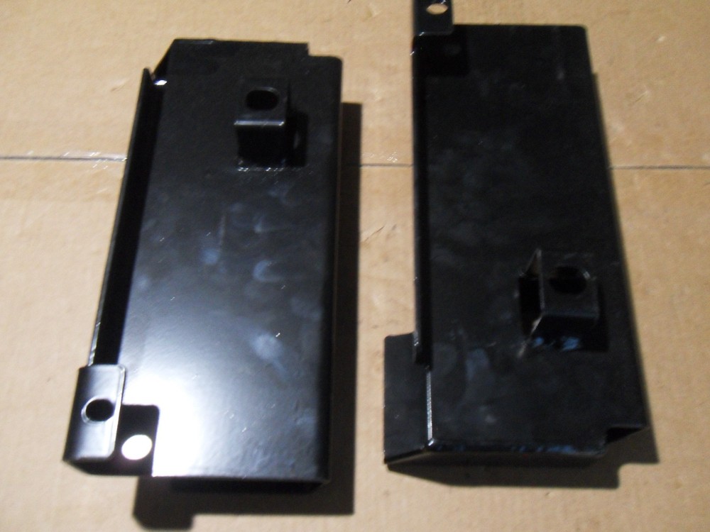Backrack Antenna Mounting Bracket | Driver/Passenger Side, Black | 91008 |