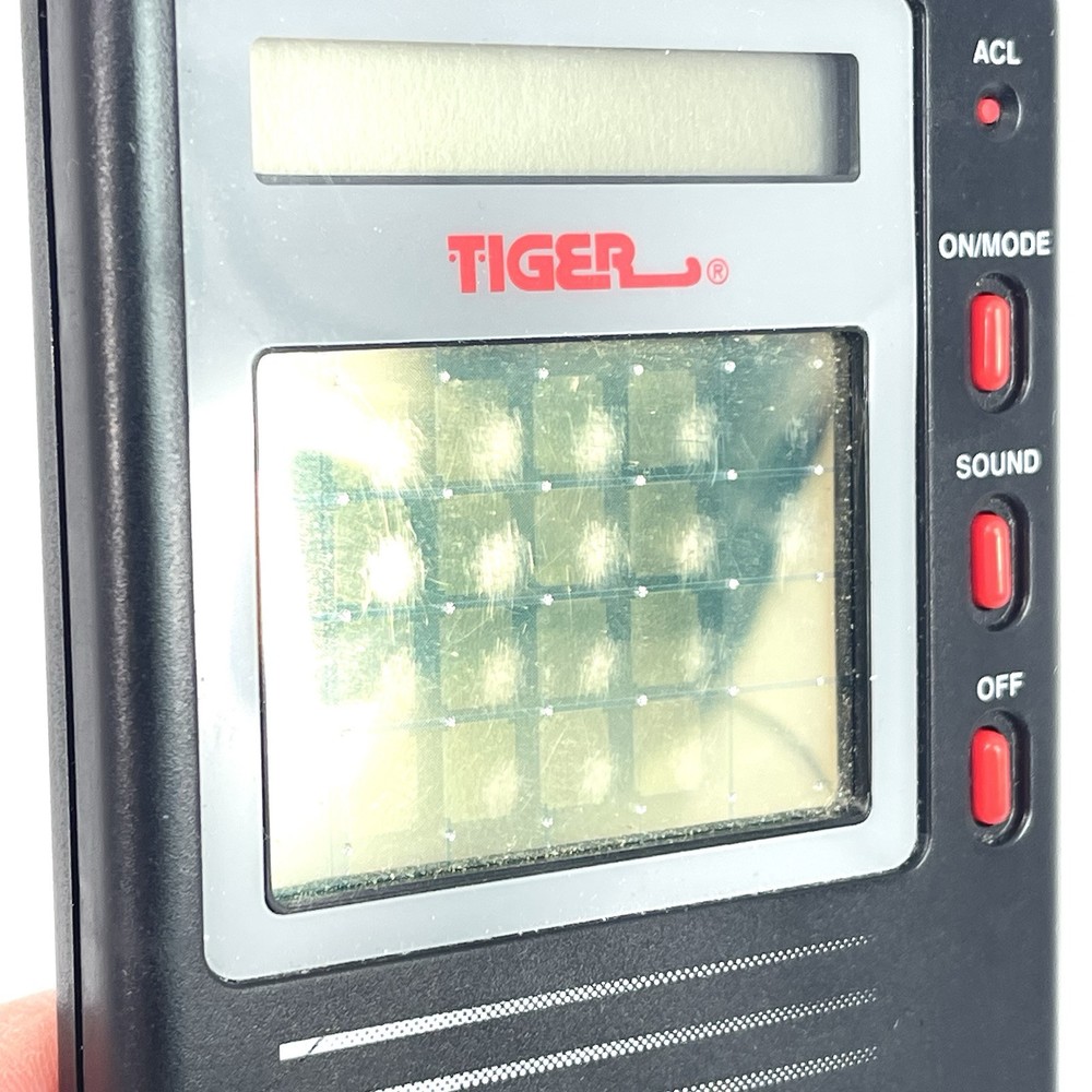 Tiger Electronics Word Chaos Electronic Game