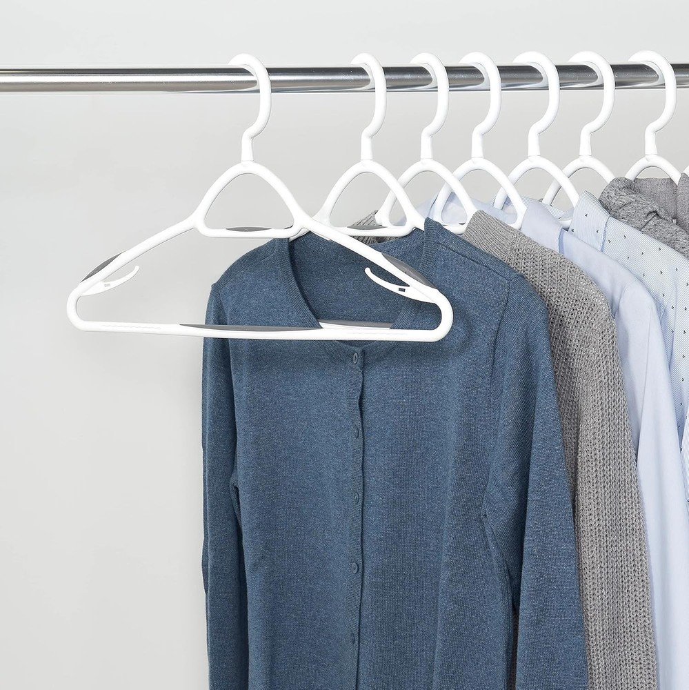 Plastic Hangers (Set of 5) Swivel hook hangs items