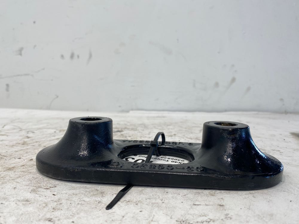 2018 Paccar DX40 Torque Rod Bracket 0306830 (338-10343)