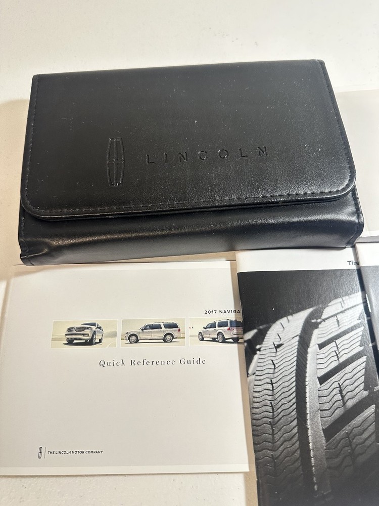 Lincoln Navigator 2017 Owner's Manual