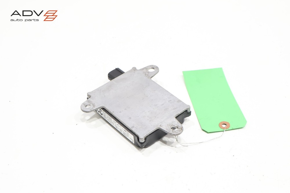 2015 - 2017 TOYOTA CAMRY REAR RIGHT SIDE BLIND SPOT RADAR SENSOR MODULE OEM