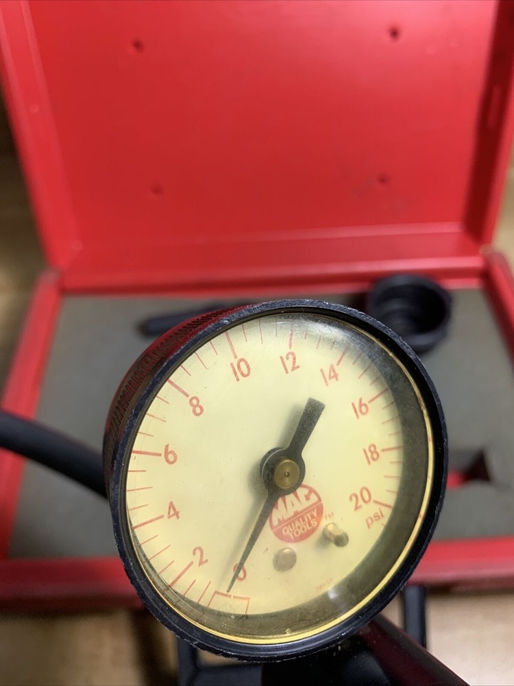 Mac Tools ST266DK Cooling System Tester In Case As Is