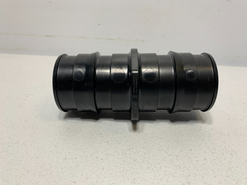 Uponor 2 1/2" Coupling PEX Fitting 2.011" ID