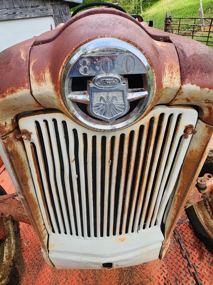 Ford 800 Series Tractor