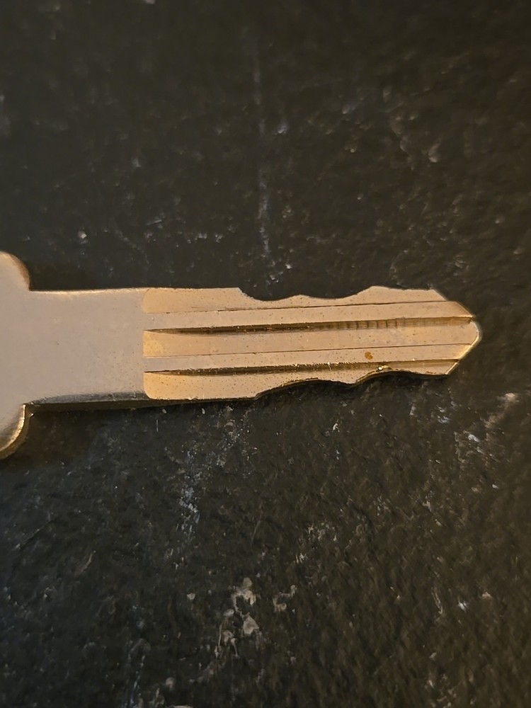 GREENWALD SENTINEL KEY CODED G1164 (3D5)