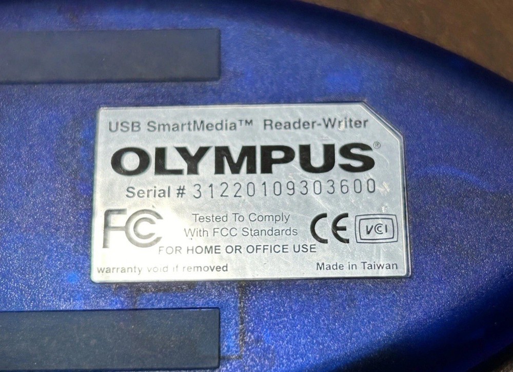Olympus USB SmartMedia Reader/Writer - Vintage Electronic w/ Box