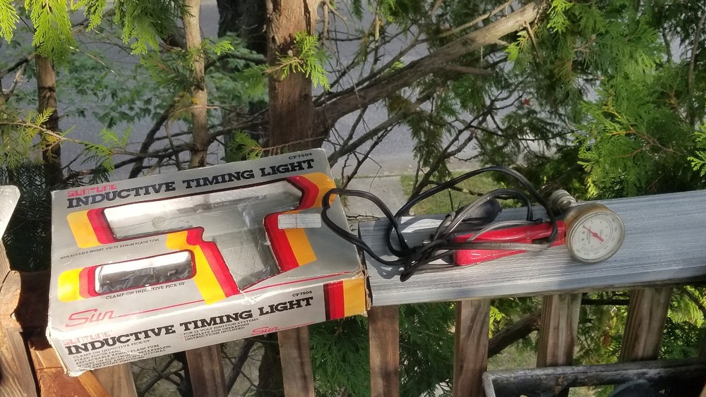 VINTAGE SUN AUTO COMPRESSION TESTER AND SUNLINE INDUCTIVE TIMING LIGHT