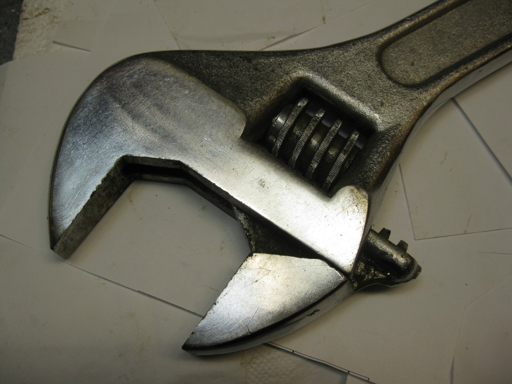 24" Adjustable Wrench Nice!