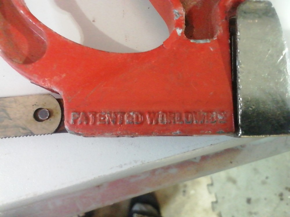 2 Hack Saws