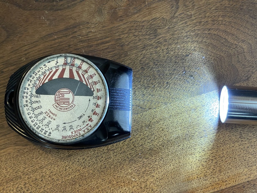 DeJUR Model 50 Exposure Meter