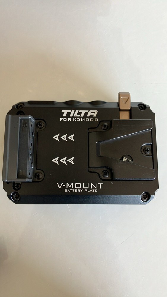 RED KOMODO 6K PACKAGE w/ Accessories