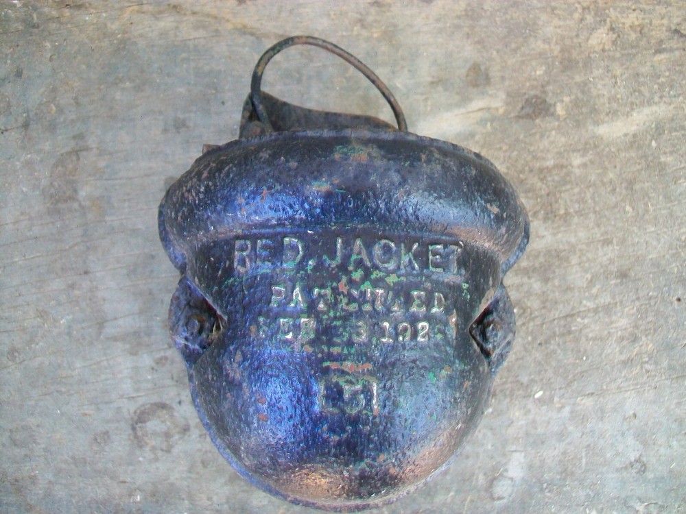 VINTAGE CAST IRON WATER PUMP DIVERTER CUP RED JACKET