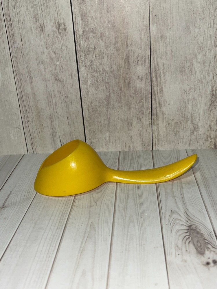 Vintage Tupperware Boiled Egg Lifter