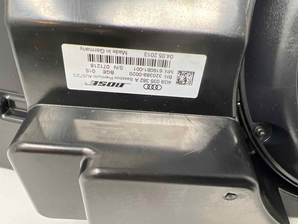 bose sub Speaker AUDI A7 13
