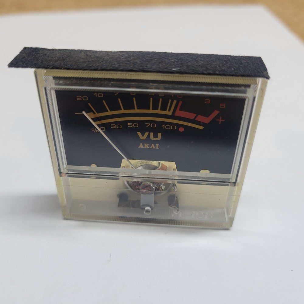 AKAI 4000DS MKll VU Meter