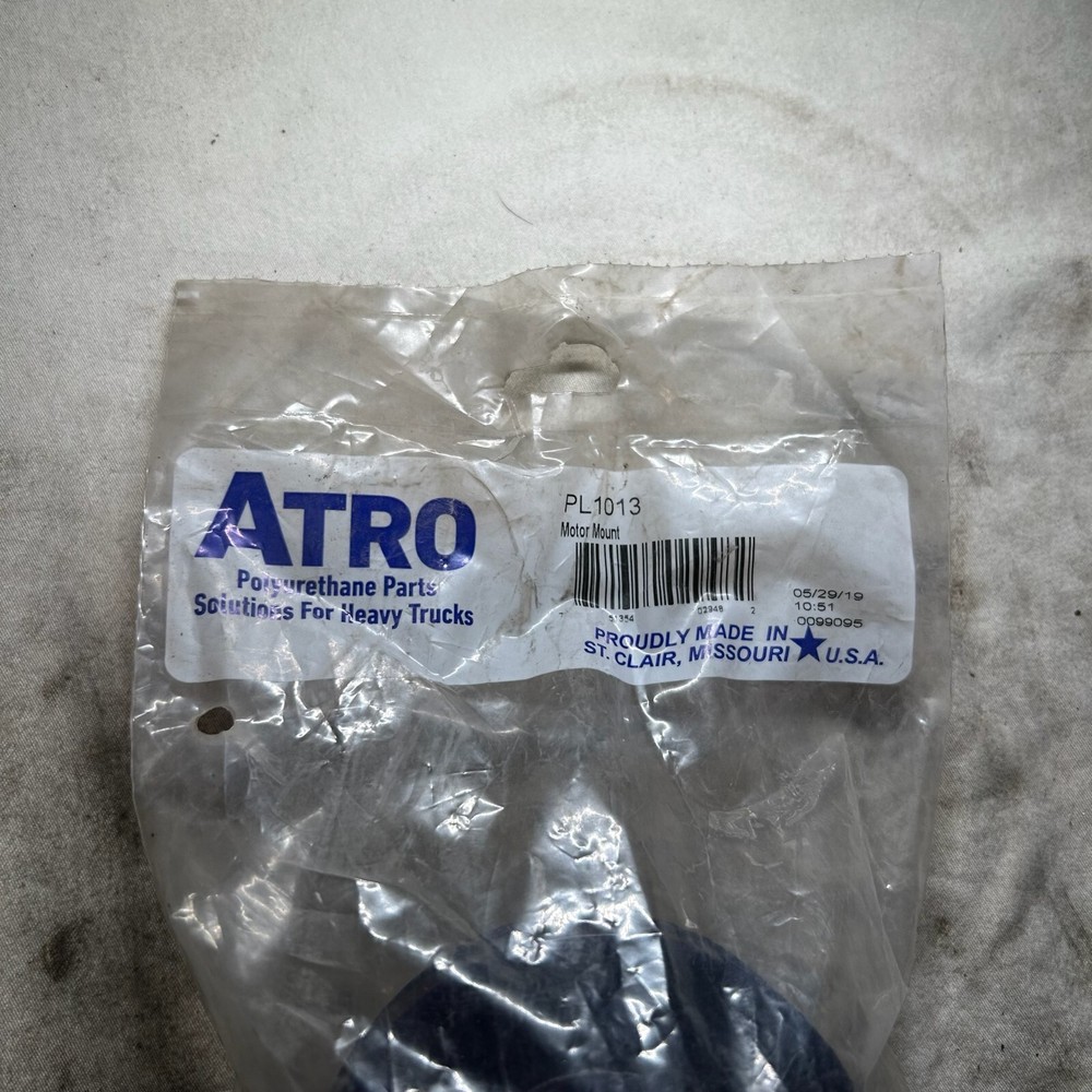 Atro PL1013 Poly Peterbilt Kenworth Motor Mount