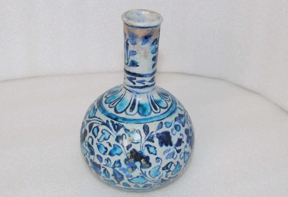 Blue and White Multan glazed Pottery Bottle