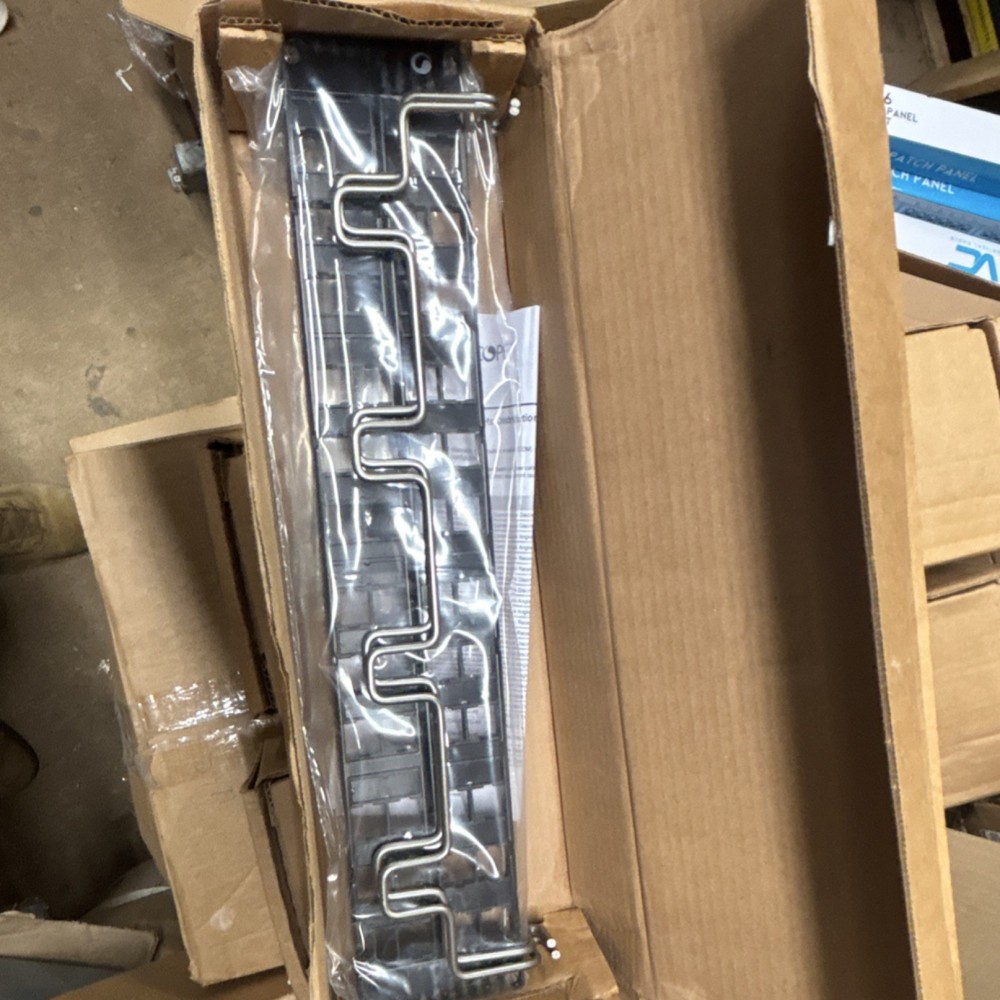 CommScope CPP-UDDM-M-2U-48  19 inch patch panel