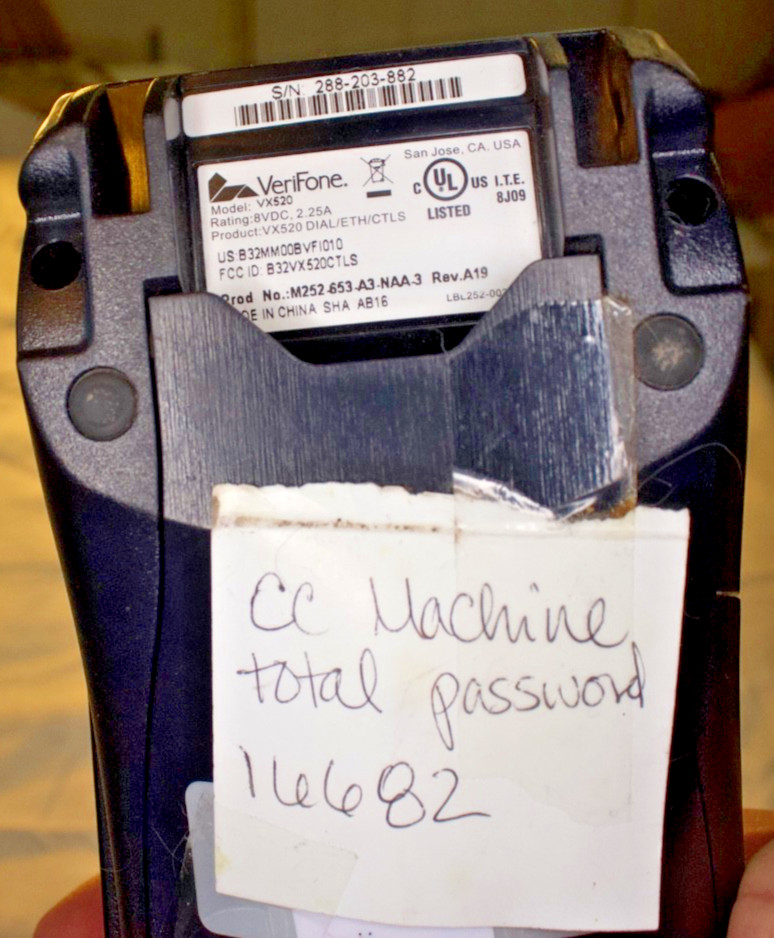 Verifone VX520 CTLS credit card machine *TESTED Powers On