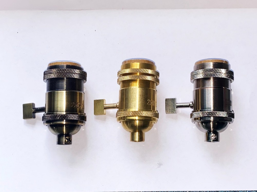 VINTAGE STYLE ANTIQUE BRASS PADDLE SWITCH MED BASE LAMP SOCKET UNO THREAD