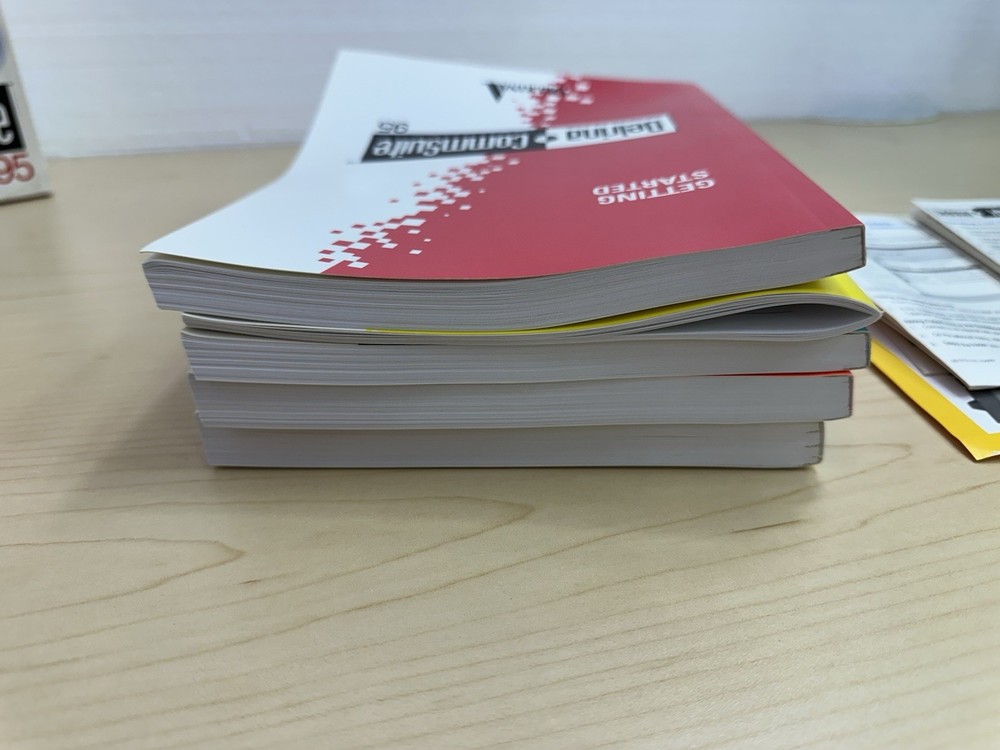 Delrina Commsuite The Complete Communications Solution For Windows 95 Used