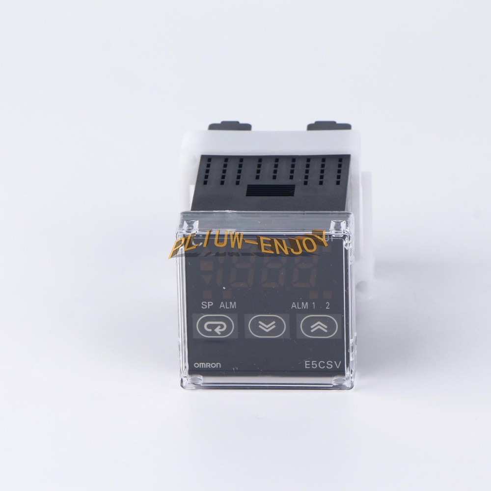 1PCS NEW OMRON temperature controller E5CSV-Q1T-500