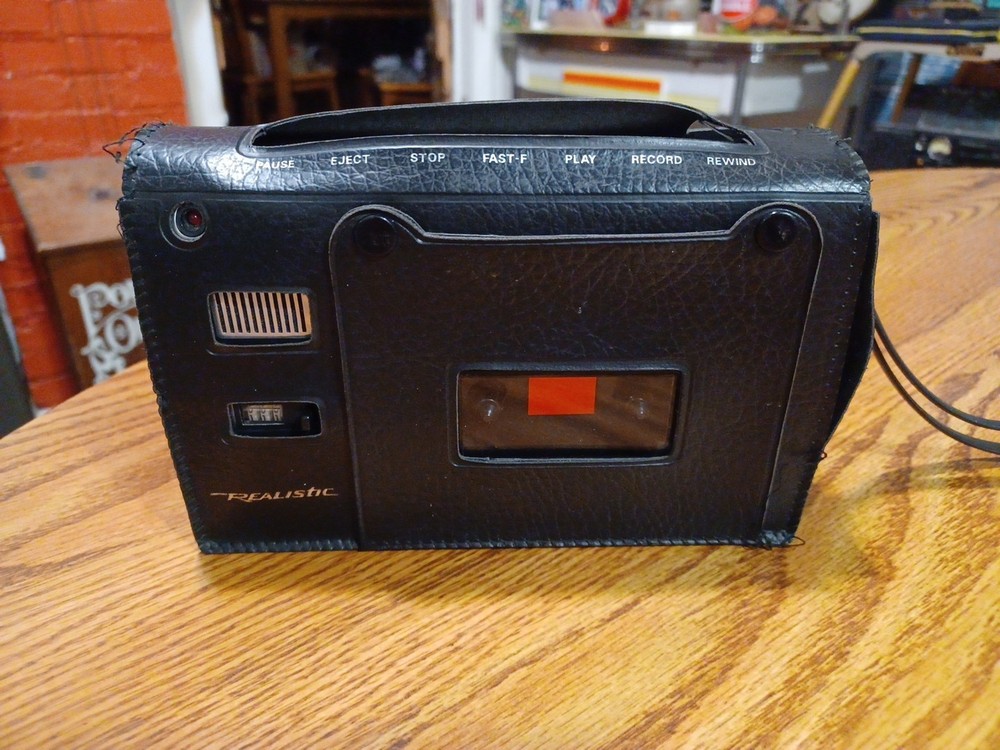 Realistic CTR-39 Portable Compact Cassette Tape Recorder Player & Case