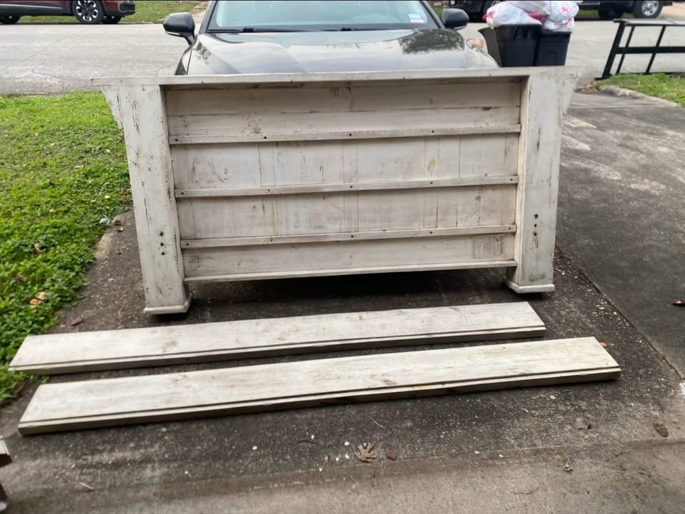 Queen Rustic White Bed Frame, Dresser W/Mirror