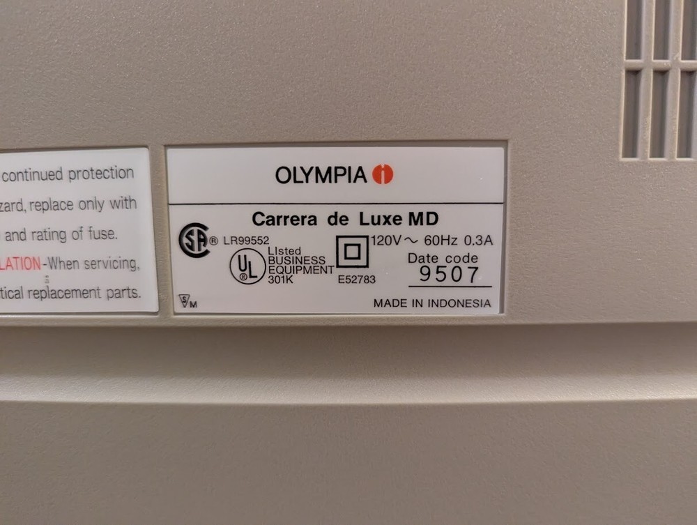 RARE! Olympia Carrera de Luxe MD - Electronic Typewriter - Clean / Tested!