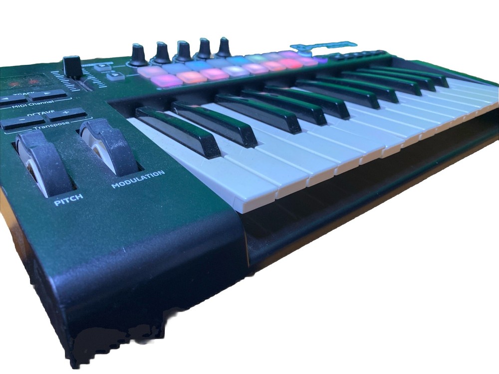 Novation Launchkey 25