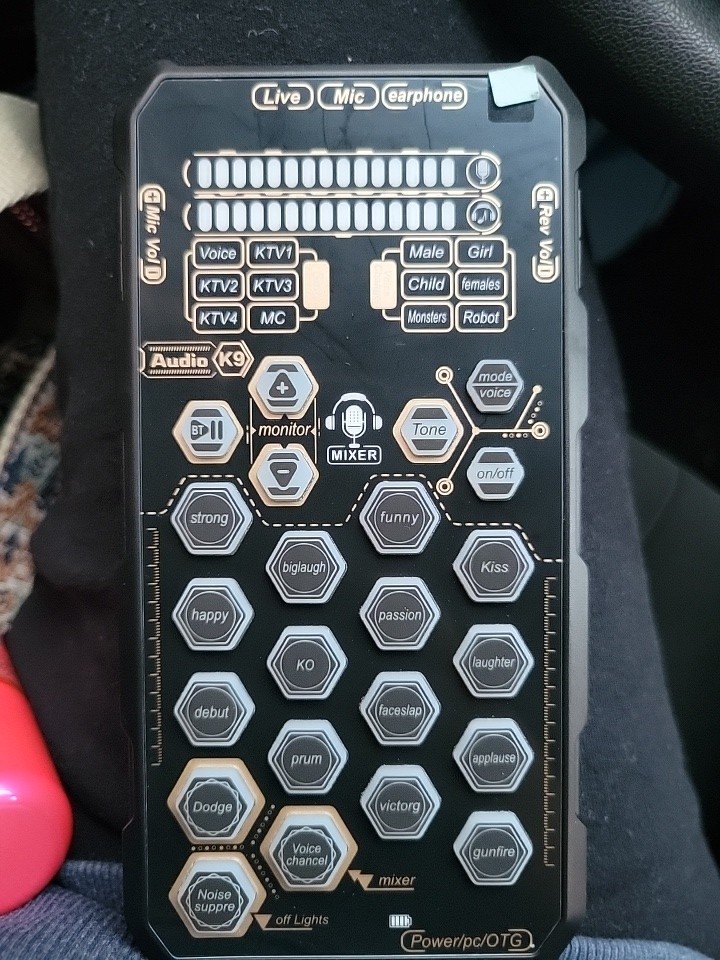 Universal Sound Card for Mobile Phone and Computer