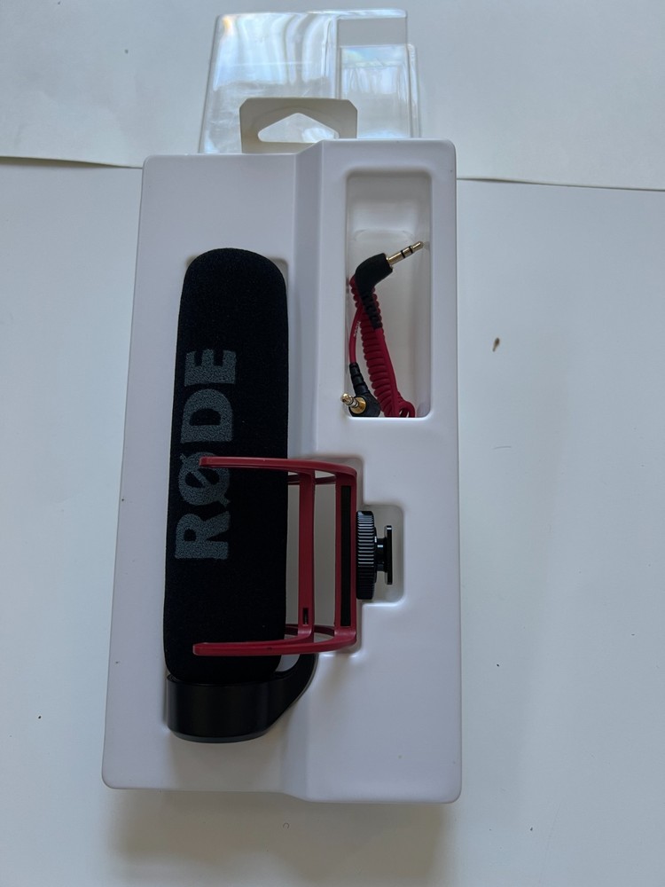 RØDE VideoMic GO On-Camera Shotgun Microphone – Open Box