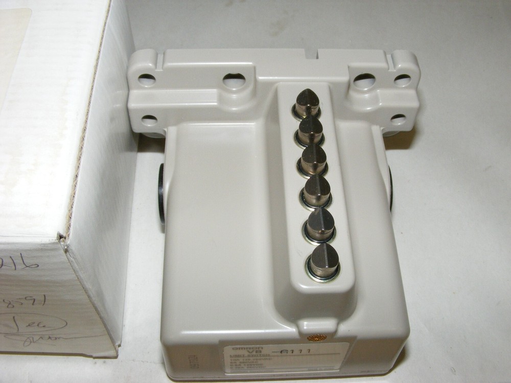 Omron VB-6111 Limit Switch NOS (zz2)