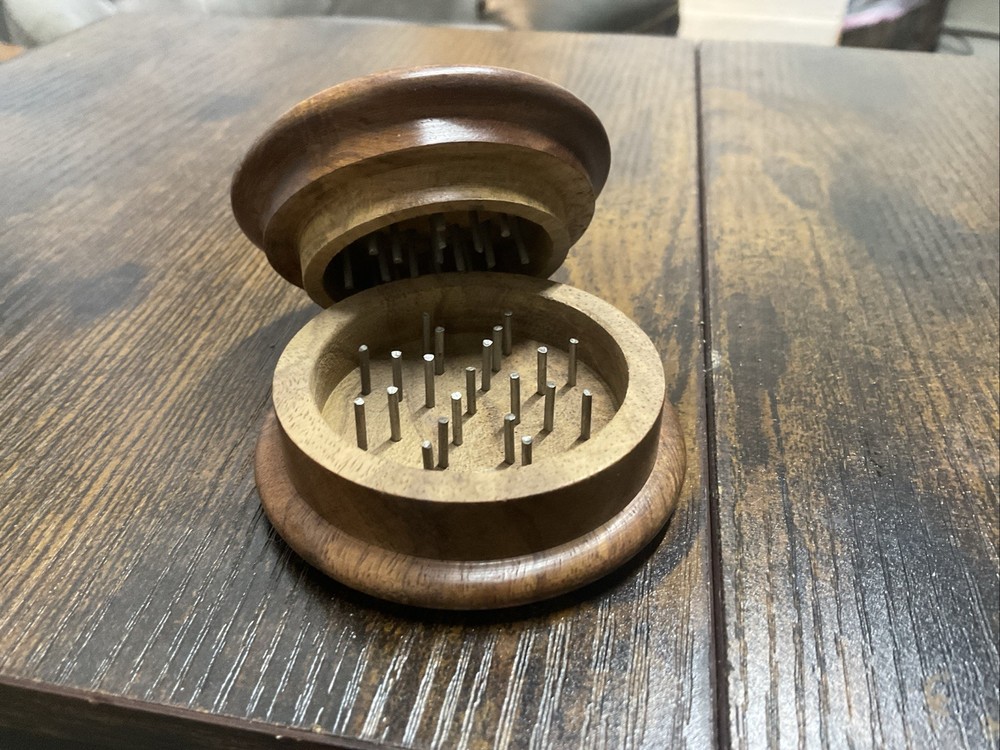 Wooden Herb Grinder Classic