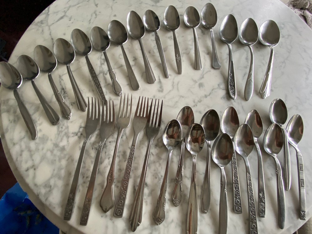 Craft Lot stainless vintage flatware Granada Imperial Oneida Ecko 31 pieces