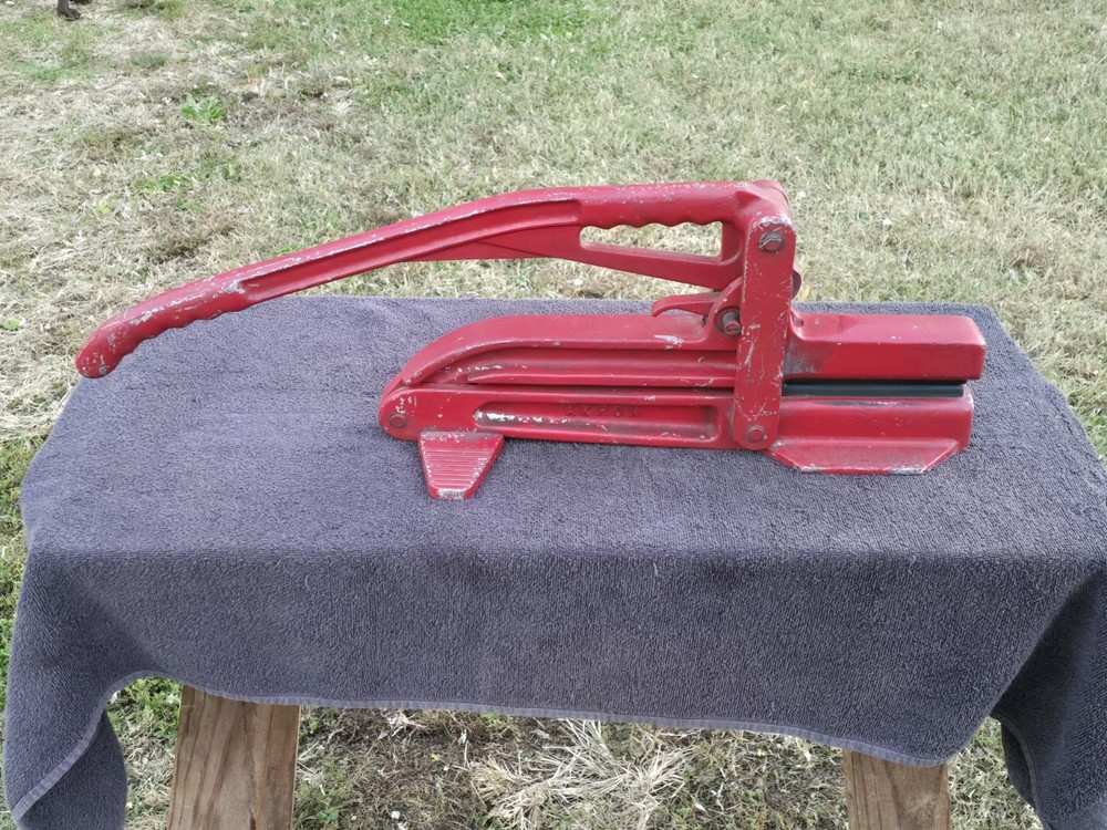 Vtg Akron Fire Hose Compressor Clamp Fireman Fighting Old Squeeze Shut Off Tool