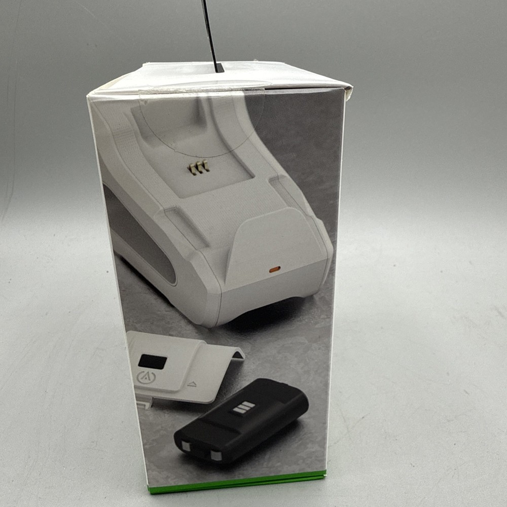 Official XBOX Charging Stand [ White ] NEW
