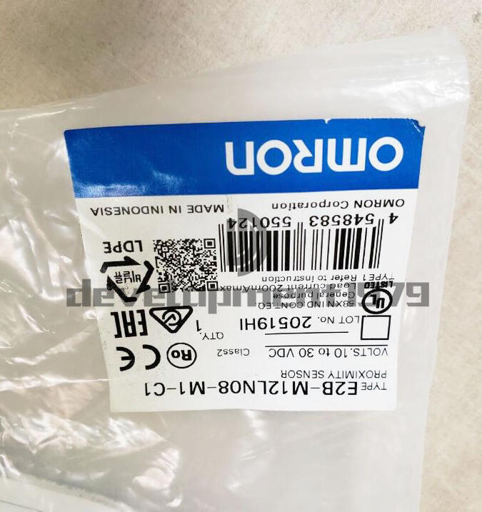 One New Omron E2B-M12LN08-M1-C1 Proximity Sensor