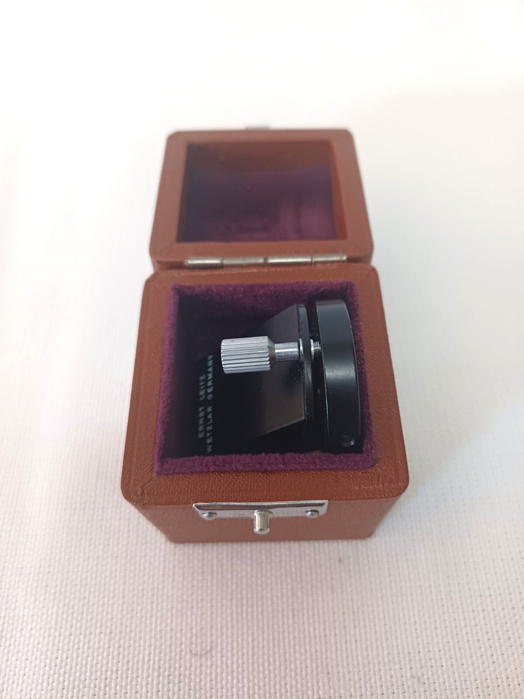 Ernst Leitz Right Angle Micrscope Projector with Box