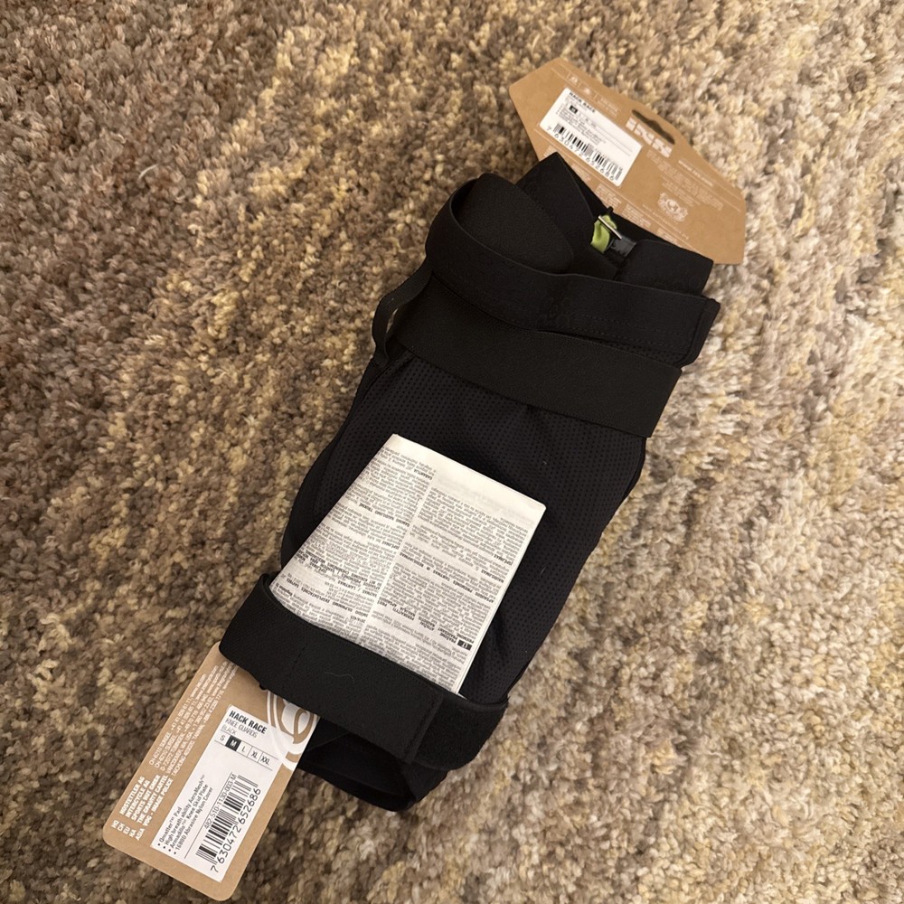 iXS Hack Race Knee Men’s Bicycle Guard Black Medium - NEW