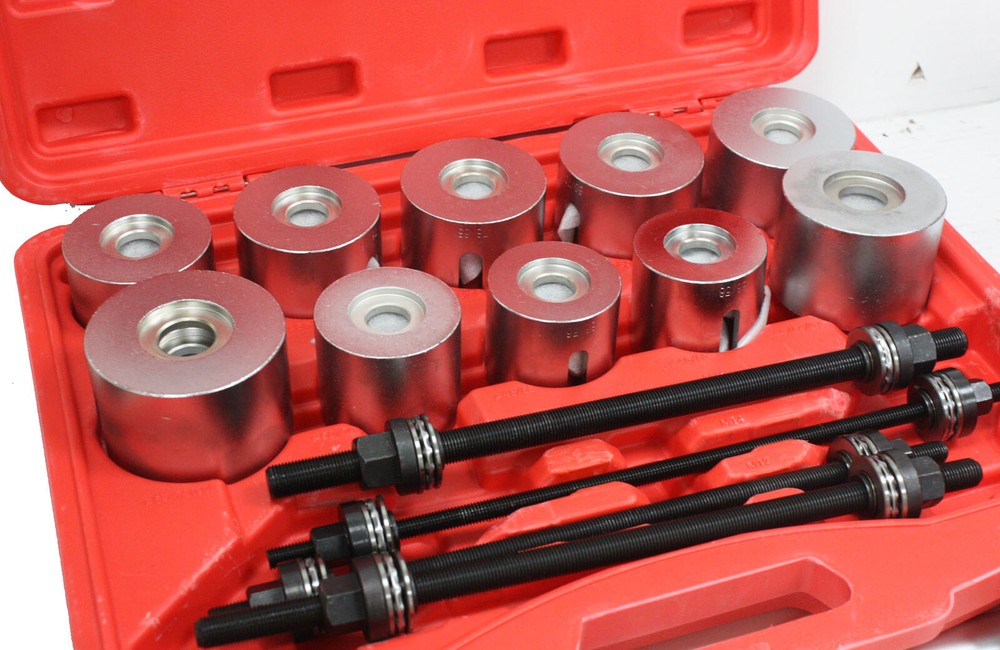 27pc Master Universal Press Pull Sleeve Kit Bush Bearing Removal Insertion Tool
