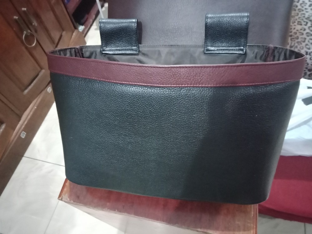 Busker Pouch