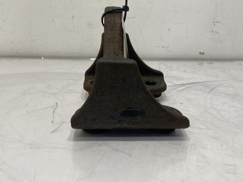 Freightliner MT55 Engine Mount 0130509000 (548-13011)