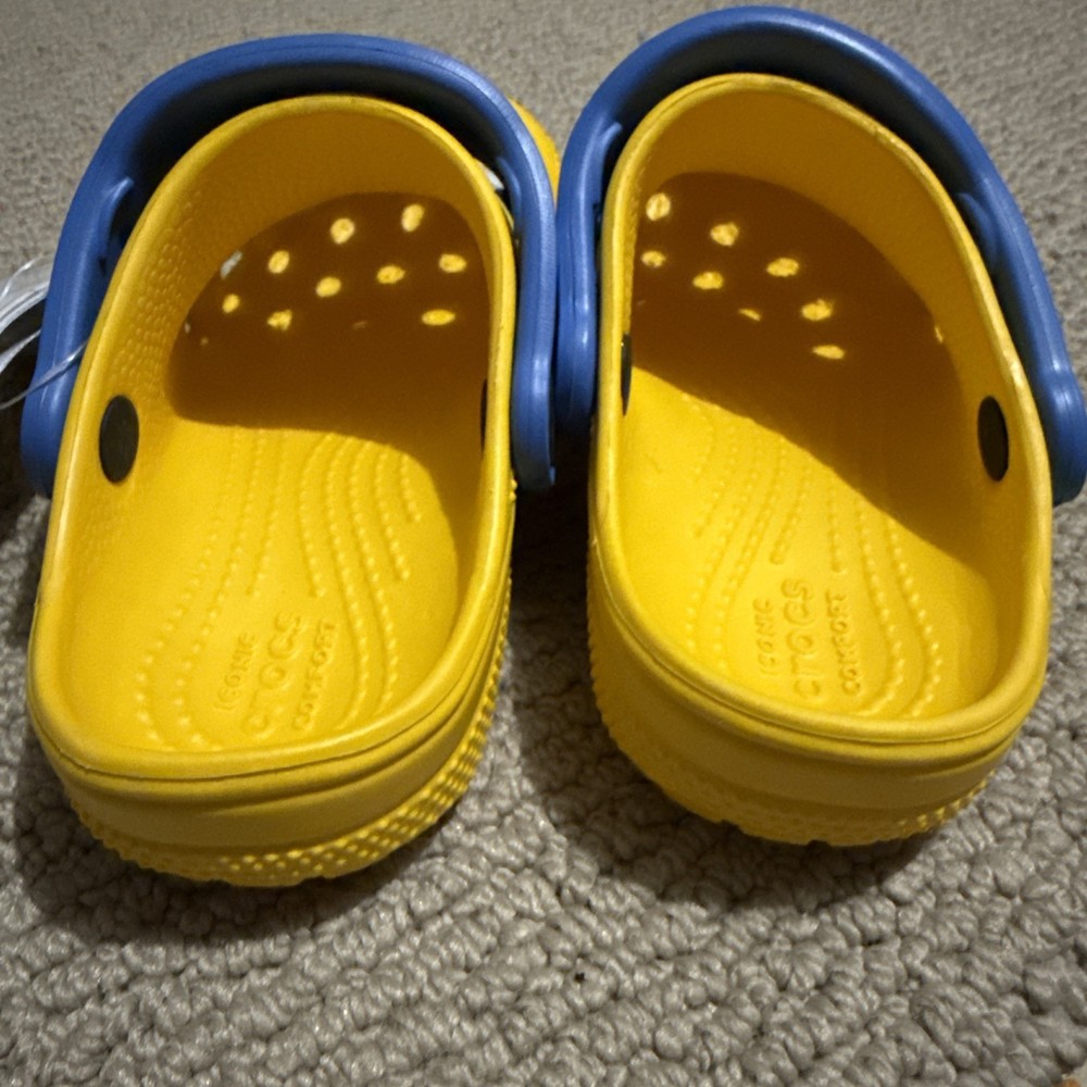Crocs Minions kids Size C13