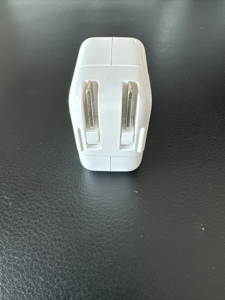 Apple 12W USB Genuine Power Adapter. White.