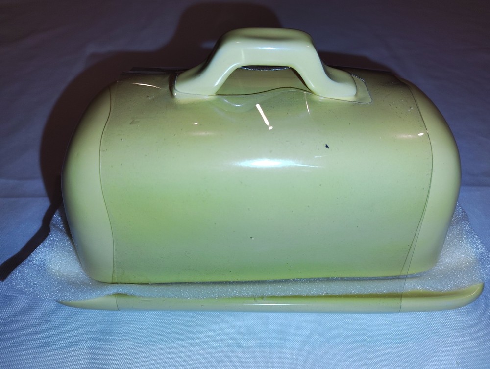 Rae Dunn Yellow ‘SPREAD’ Butter Dish New