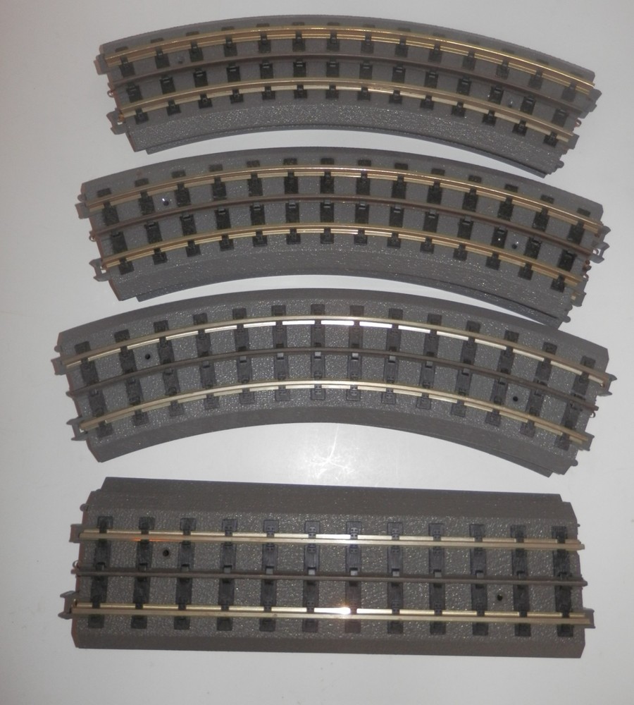 MTH O Scale Radius & Straight Track (8pcs) LOT