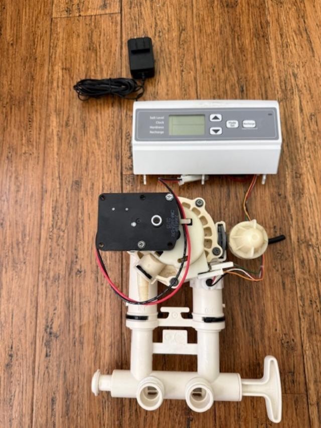 GE Watersoftner GXSF30V02 water system